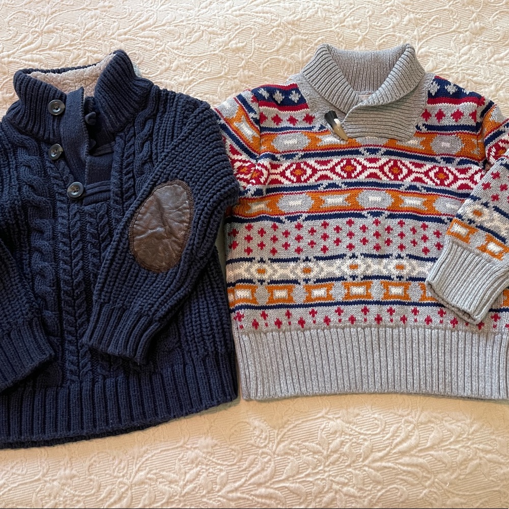 Boys Pullover Sweaters Size 3yrs & 2T lot of 2.  Box Q002